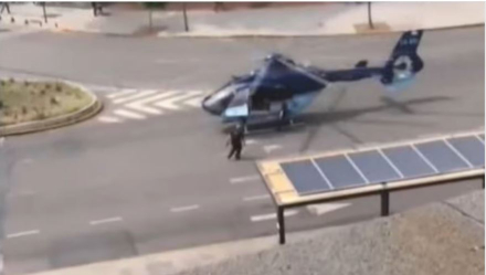 mujer policial traslado.JPG