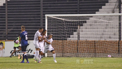 Victoria de For Ever ante Independiente de Rivadavia