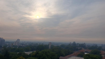 Resistencia nuevamente amaneció con humo por los incendios forestales de Corrientes