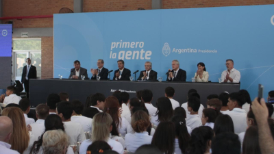 En Basail, Alberto Fernández participó de la inauguración de un edificio escolar