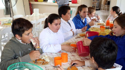 2.078 millones de pesos para comedores escolares e inicio del Plan "Mi Baño"