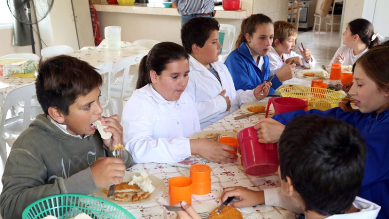 2.078 millones de pesos para comedores escolares e inicio del Plan "Mi Baño"