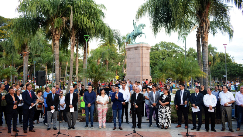 Habilitaron la Plaza 25 de Mayo, el corazón de la ciudad que ya disfrutan cientos de vecinos