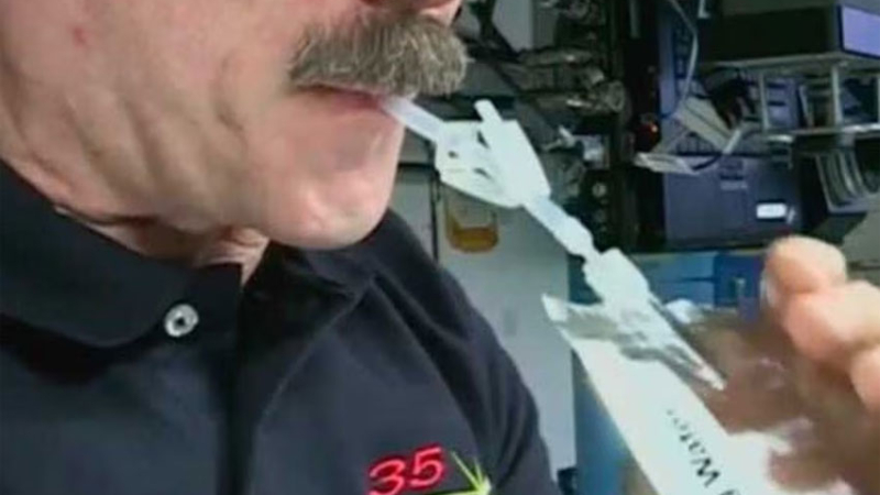 La NASA logró convertir orina en agua potable