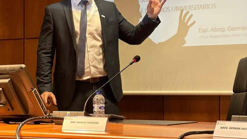 Oestmann expuso en Barcelona en el marco de la Maestría en Derecho y Familia