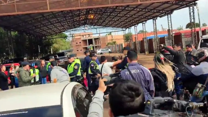 Tensión, caos y desorden en la frontera entre Posadas y Encarnación