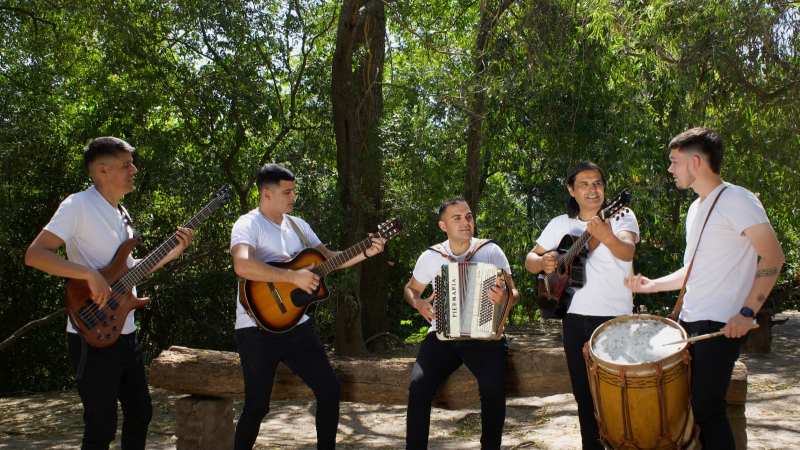 La Incendiada Folk presenta su disco en Resistencia
