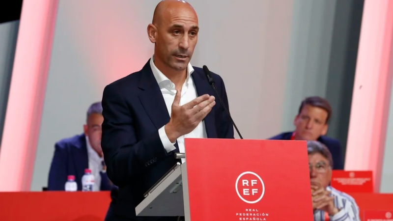 Renunció el presidente de la Federación Española de Fútbol, Luis Rubiales