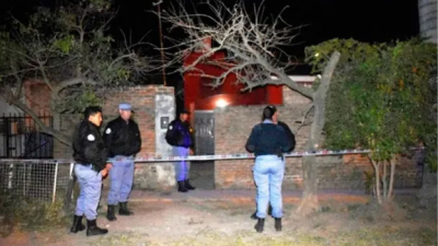 Una mujer murió tras de ser atacada por sus tres perros