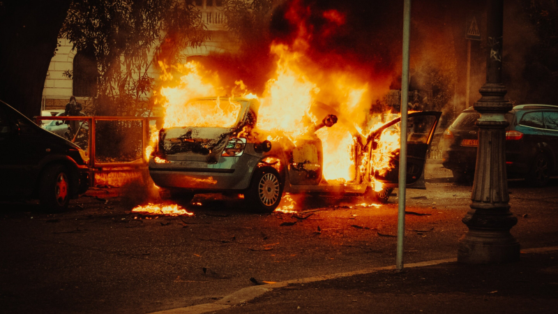 Auto eléctricos, nuevos problemas para bomberos y emergencia