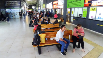 Encuentro familiar y recreación, son los motivos de la mayoría para viajar este fin de semana