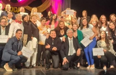 El "Bachi" de Las Breñas agasajó a egresados en bodas de oro y plata