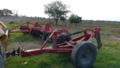 Productores de Buenos Aires controlan malezas con un sistema creado en el Chaco