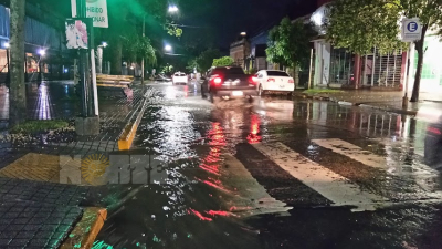 Se esperan fuertes tormentas en la madrugada de este sábado
