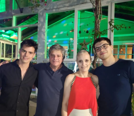 Federico, Raúl, Flavia y Nicolás.jpg