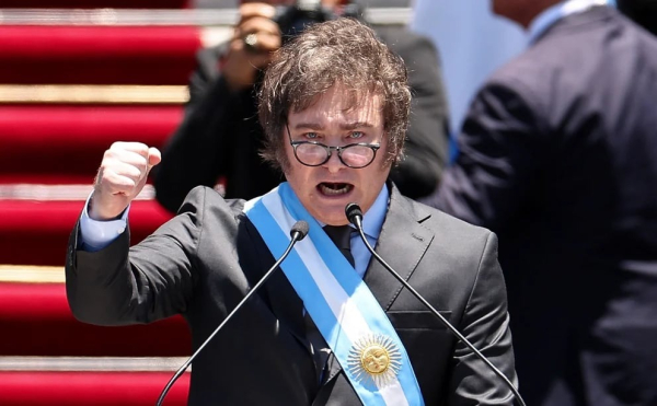 Javier Milei en su discurso en las puertas del Congreso.