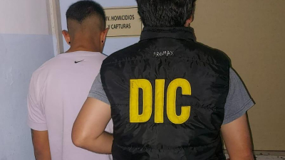 Detuvieron a un menor tras dispararle a un joven en la pierna