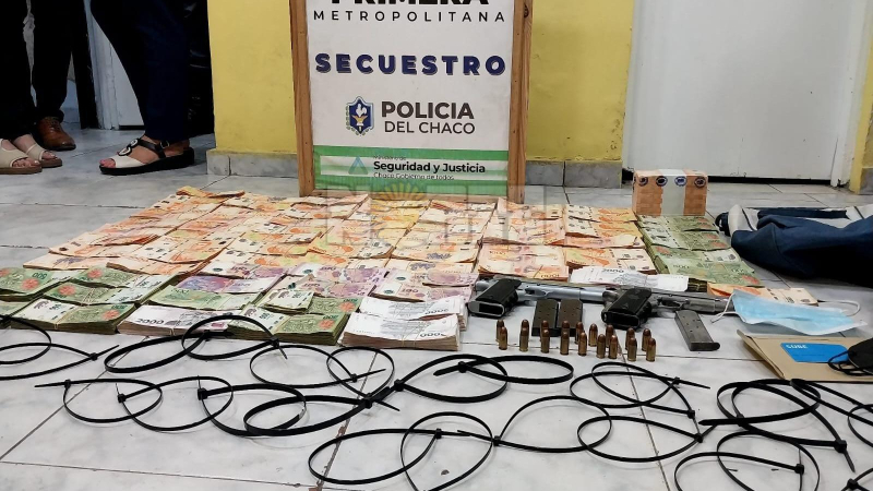 Insólito: empleado de una financiera "enjauló" a sus compañeros ladrones