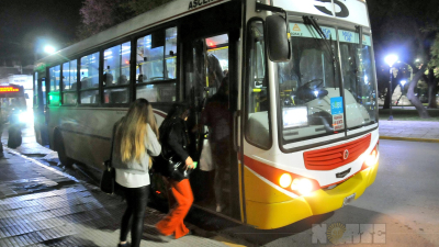 Continúa la medida: los colectivos urbanos circularán hasta las 21