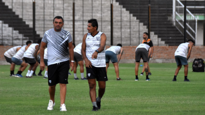 Con un plantel renovado, Osella arranca su segundo ciclo en For Ever