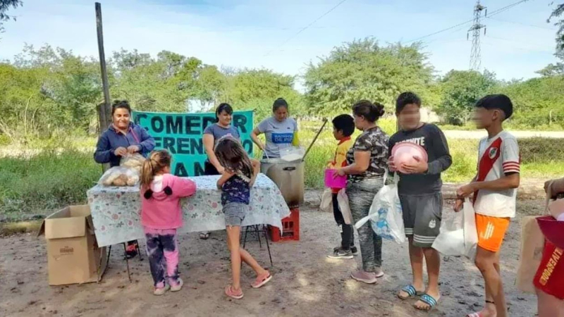 Merenderos reducen a un solo día la atención a familias agobiadas por la crisis