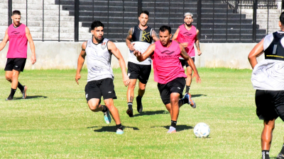 For Ever cerró la segunda semana de entrenamientos