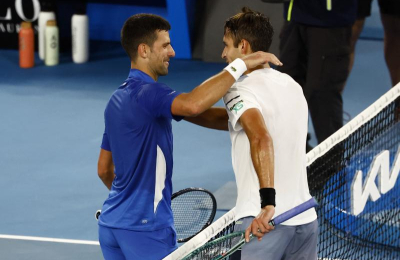 Etcheverry pudo hacer poco ante Djokovic
