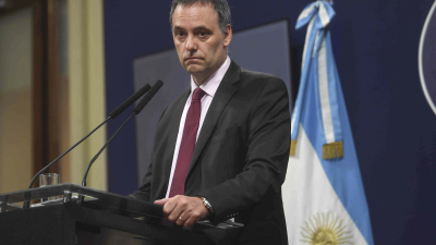 El paro de la CGT "complica y es una pérdida de dinero para muchísimos argentinos", dijo Adorni