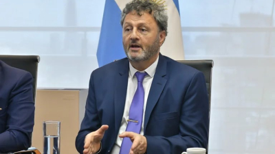 No hubo acuerdo entre gremios y empresas y el Gobierno determinará el aumento por decreto