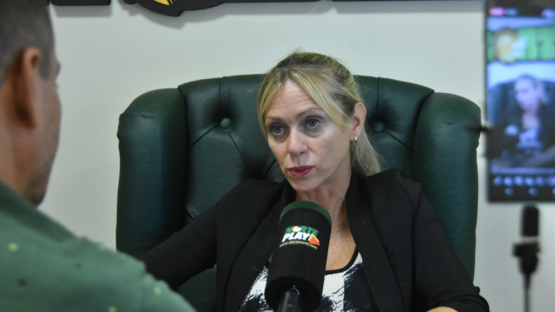 Andrea Lana asegura que Cecilia "firmó el divorcio" y que tiene el acta en su poder