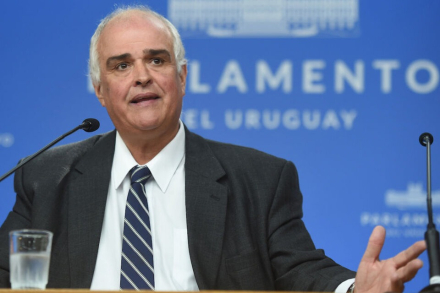 exsenador gustavo penadés.jpg