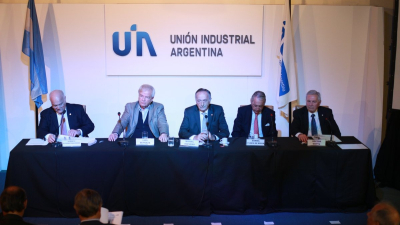 UIA: la industria caerá al menos 4%