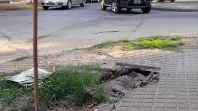 Las veredas se volvieron imposibles de transitar