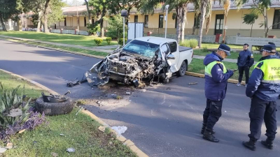 Impactante choque en la bajada del puente Chaco-Corrientes