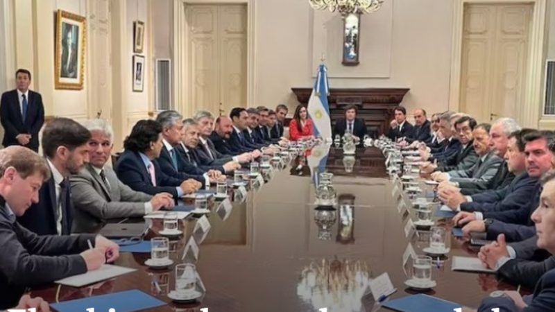 Milei busca apoyo de los gobernadores para la Ley Ómnibus "b" y el DNU
