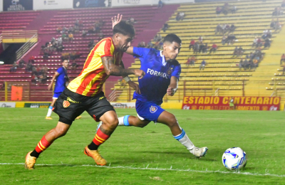 Sarmiento ultima detalles para recibir al "Santo"