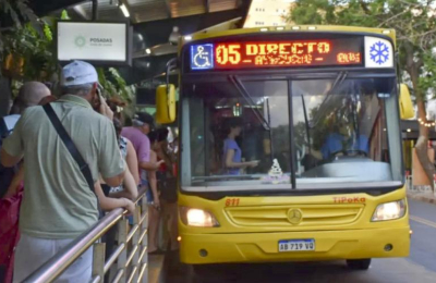 Colectivos: vence el plazo para el pago de haberes y el paro parece inevitable