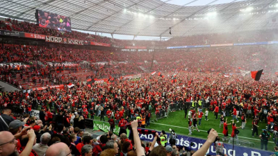 El Bayer Leverkusen goleó a Werder Bremen y es campeón invicto