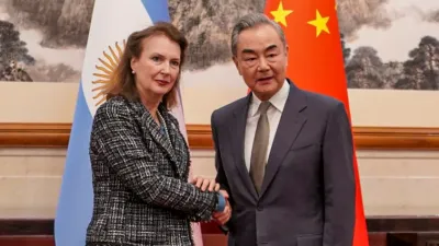 Citan a Mondino al Congreso para que explique su frase "los chinos son todos iguales"