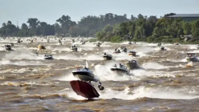 Casi 3.500 pescadores parten hoy en busca del surubí ganador