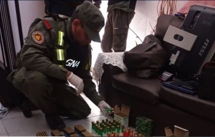 Gendarmeria allanamiento AFI.JPG