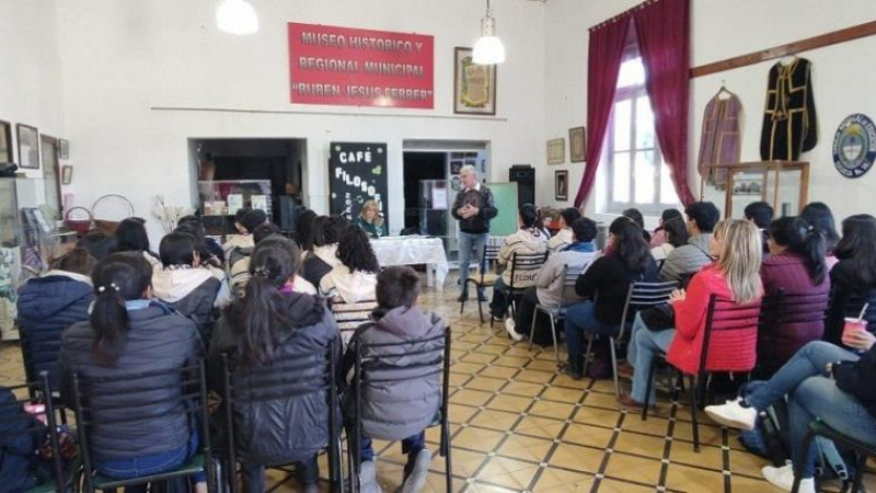 Villa Ángela: ciclo de café filosófico en el Museo Regional Histórico