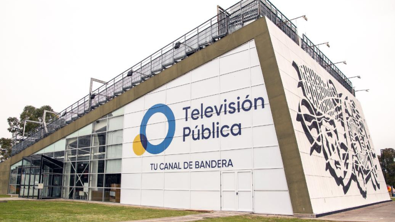 El Gobierno interrumpe los contenidos de las redes sociales y páginas web de los medios públicos