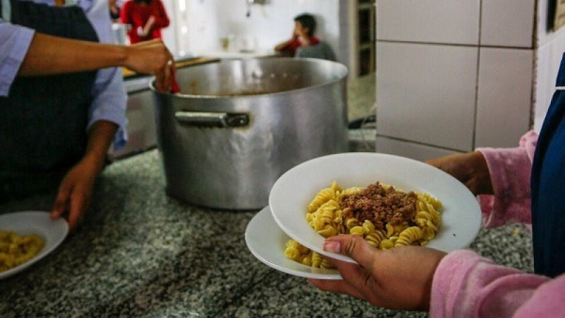 La Iglesia le reclamó celeridad al Gobierno en la entrega de cinco millones de kilos de alimentos
