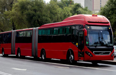 Volvo ensaya el biarticulado en Curitiba