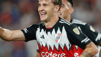 Racing defiende la punta y River quiere mantenerse entre los de arriba