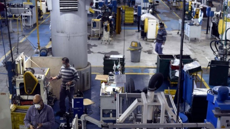 El derrumbe industrial no cree en el "rebote"