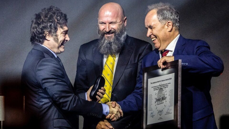 El Instituto Liberal de Praga desconoció el premio entregado a Javier Milei