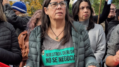"Se le está dando un tratamiento exprés a un tema muy importante"