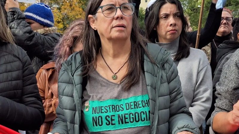 "Se le está dando un tratamiento exprés a un tema muy importante"